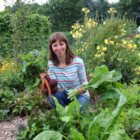 Vera Greutink geeft workshop in de moestuin